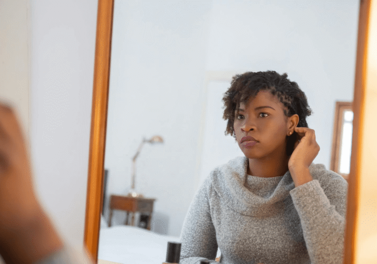 Quand le miroir devient juge, bourreau… ou libérateur